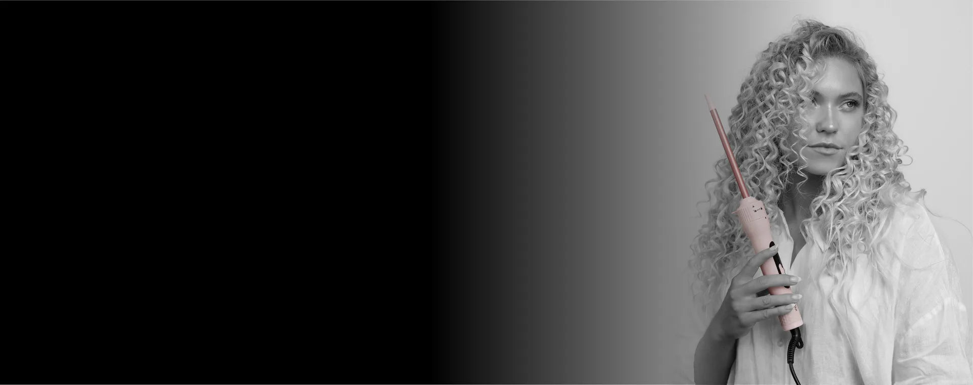 AFRO_DESK_2x-100-opt.webp